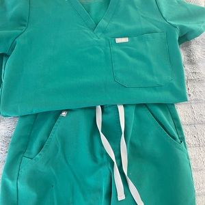 Figs XXS hunter green scrub set